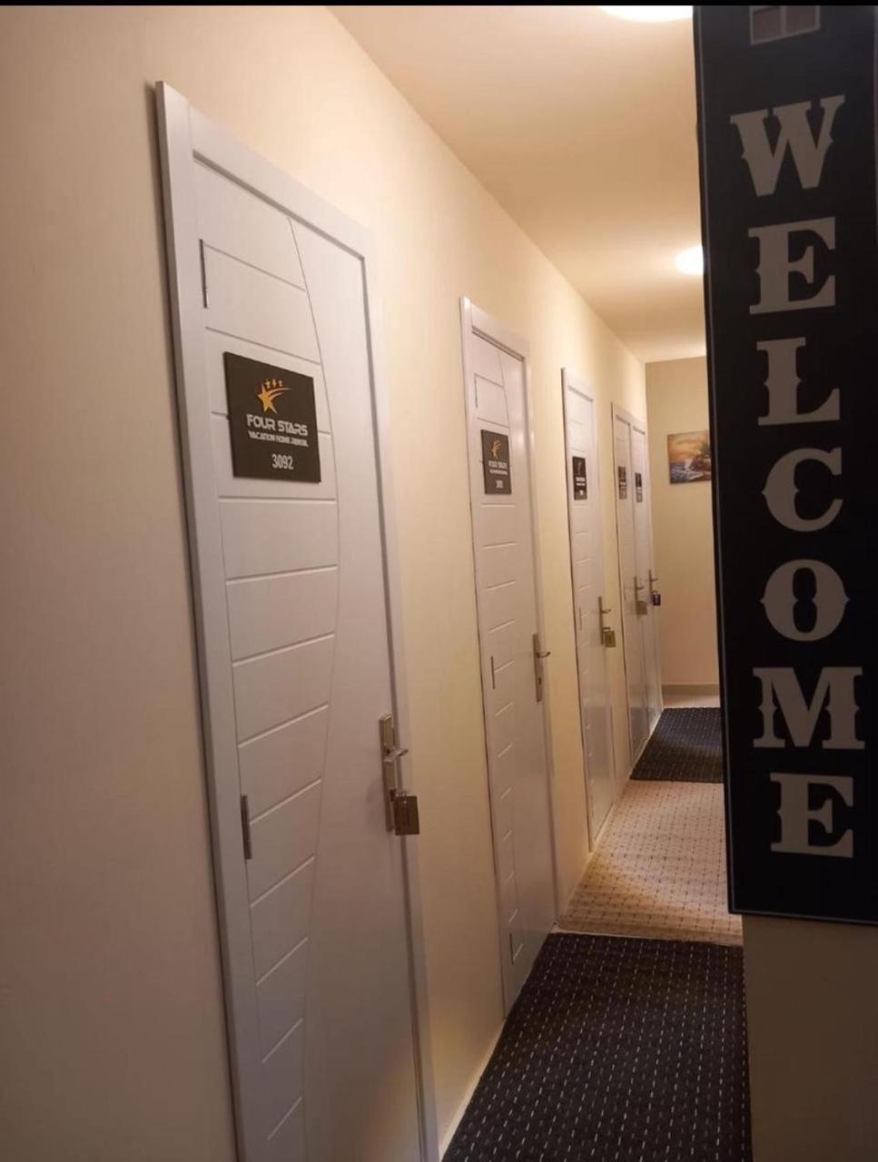 Four Stars Hostel دبي المظهر الخارجي الصورة